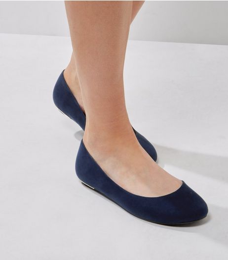 Extra Wide Fit Navy Suedette Metal Trim Pumps | New Look