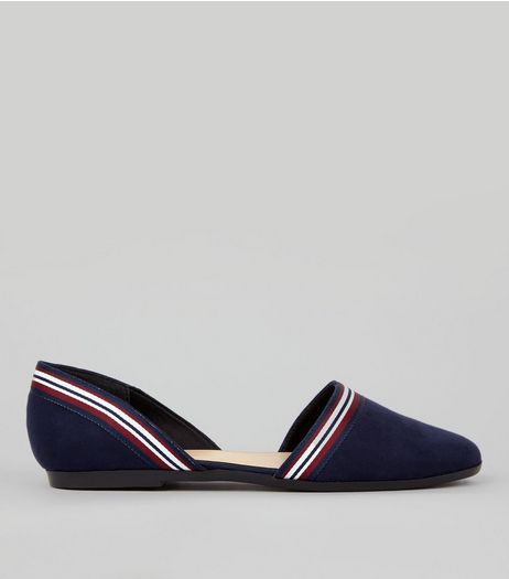 Navy Suedette Contrast Stripe Cut Out Side Pumps | New Look