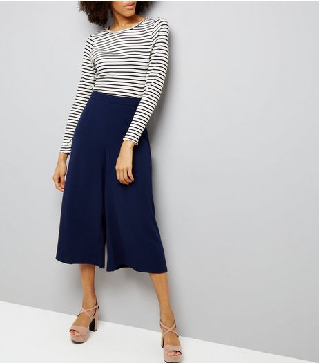 Navy Wide Leg Cropped Trousers | New Look