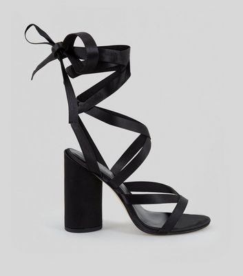 tie up block heels black