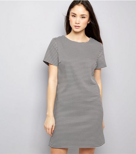 Black Dogtooth Print Short Sleeve Tunic Dress | New Look