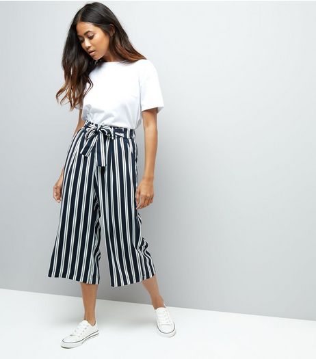 Petite Navy Stripe Tie Waist Wide Leg Cropped Trousers | New Look