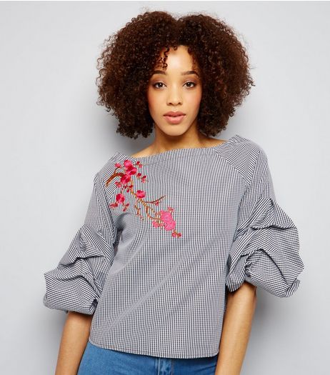 White Stripe Embroidered Gathered 3/4 Sleeve Top | New Look