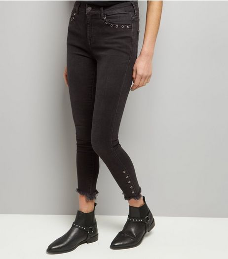 Black Eyelet Trim Fray Hem Skinny Jenna Jeans | New Look