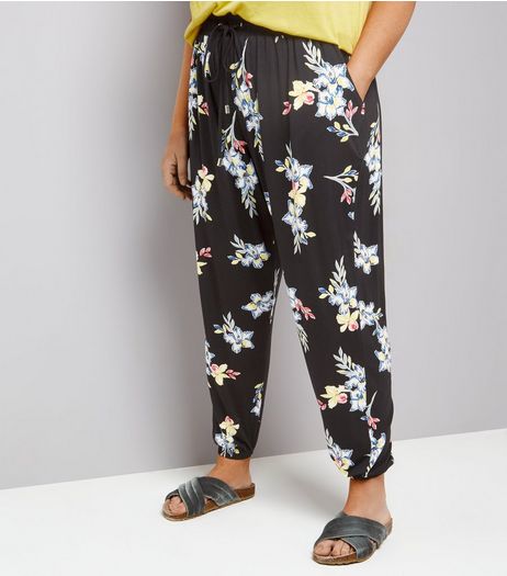 Curves Black Floral Print Jersey Joggers | New Look
