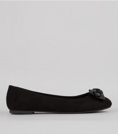 Wide Fit Black Suedette Bow Front Pumps | New Look