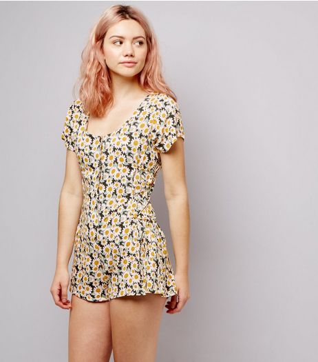 Motel White Daisy Print Playsuit | New Look