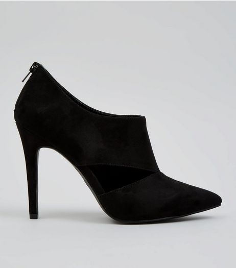Black Suedette Cut Out Pointed Shoe Boots | New Look