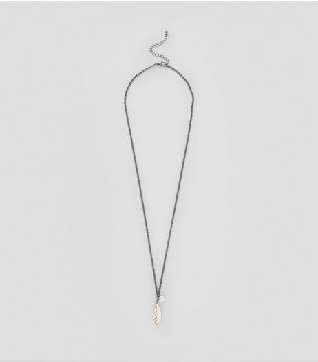 Black Chain Feather Charm Necklace | New Look
