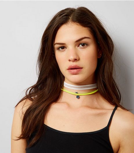 3 Pack Neon Yellow Fishnet Beaded Chokers | New Look