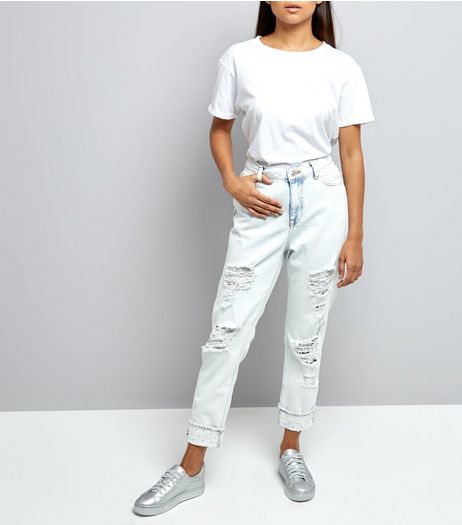 Petite Blue Bleached Pearl Trim Relaxed Skinny Jeans | New Look