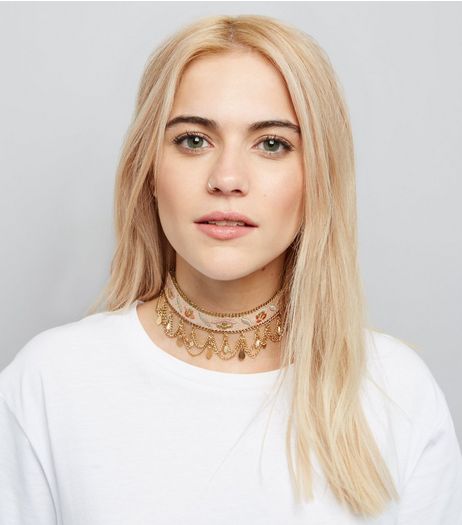 Gold Floral Embroidered Pearl Drop Choker | New Look