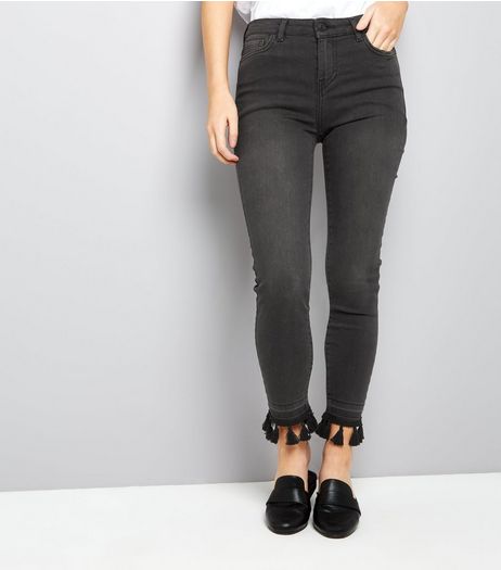 Petite Black Tassel Hem Skinny Jeans | New Look