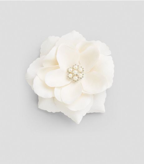 Cream Flower Pearl Corsage Hair Clip | New Look
