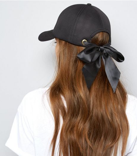 Black Eyelet Bow Cap | New Look