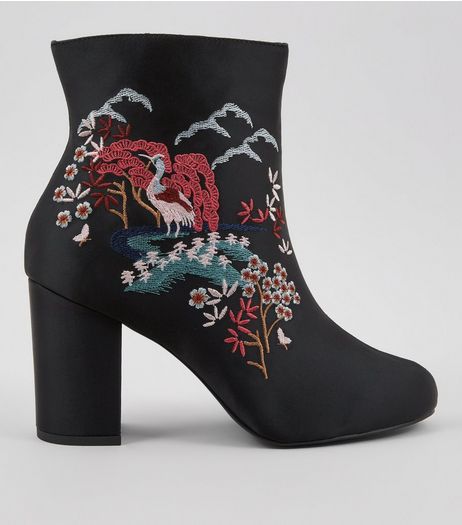 Wide Fit Black Floral Embroidered Heeled Boots | New Look