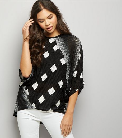 QED Black Abstract Print Oversized Top | New Look