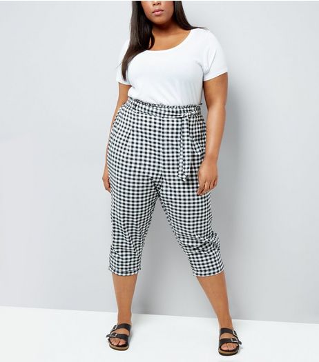 Curves Black Gingham Tie Waist Cropped Trousers | New Look