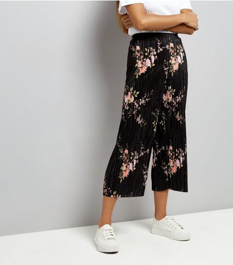 Petite Black Floral Print Pleated Culottes | New Look