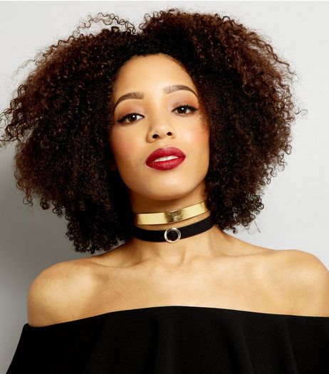 2 Pack Black and Gold Chokers | New Look