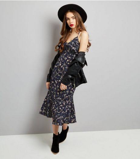 Cameo Rose Navy Ditsy Floral Print Dress | New Look