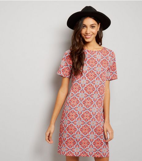 Red Tile Print Short Sleeve Tunic | New Look