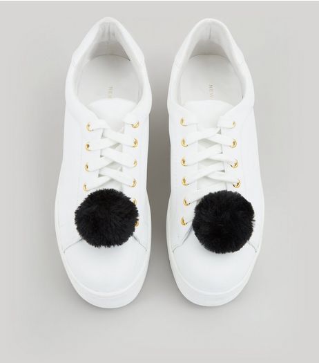 Black Pom Pom Shoe Clips | New Look