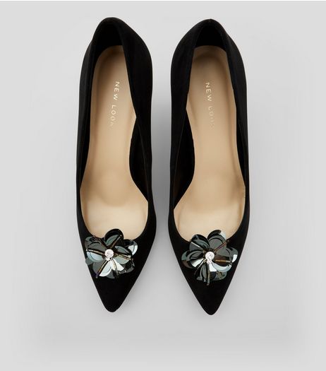 Black Sequin Flower Shoe Clips | New Look
