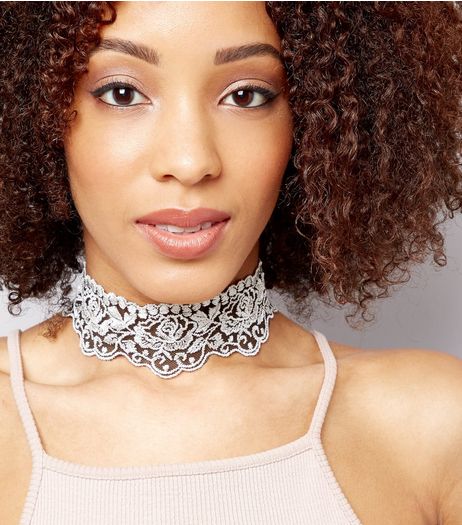 Black Contrast Floral Lace Choker | New Look