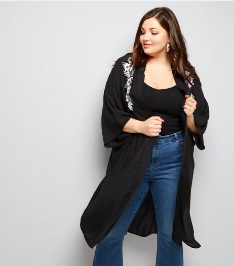 Curves Black Floral Embroidered Kimono | New Look