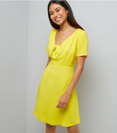 Petite Yellow Knot Front Skater Dress | New Look