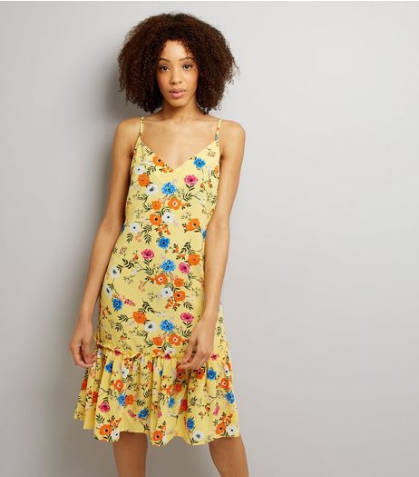 Tall Yellow Floral Print Peplum Hem Dress | New Look