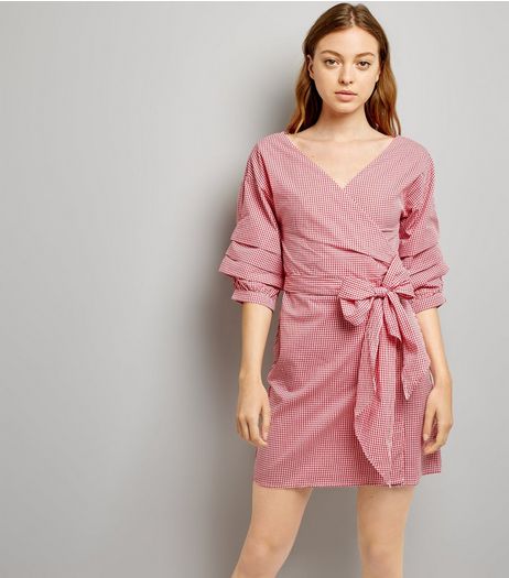 Red Gingham Ruched Sleeve Wrap Dress | New Look