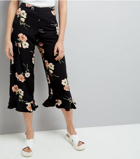 Black Floral Print Frill Hem Cropped Trousers | New Look