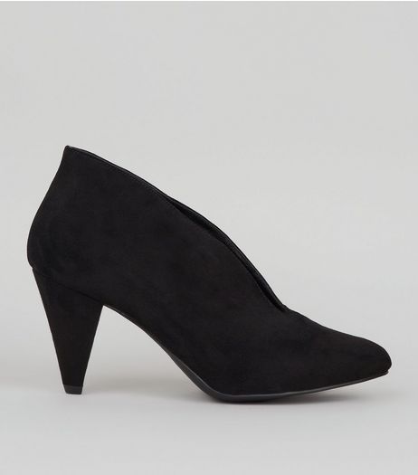 Black Suedette V Front Heeled Boots | New Look
