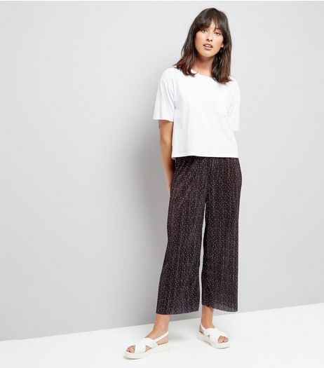 Black Spot Print Pleated Cropped Trousers | New Look