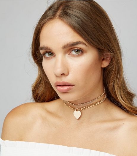 Gold Heart Pendant Double Layered Choker | New Look