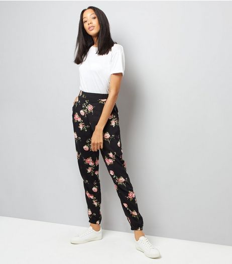 Tall Black Floral Print Joggers | New Look