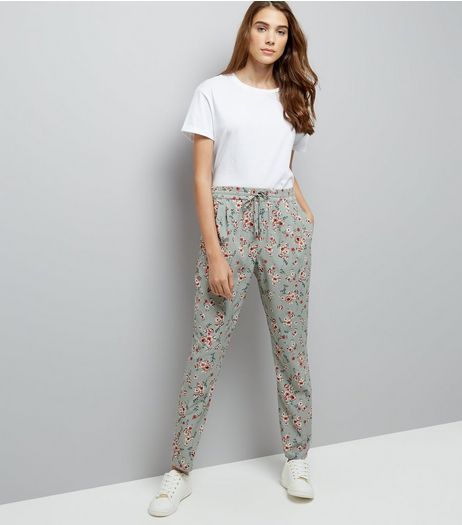 Green Floral Print Drawstring Jogging Bottoms | New Look