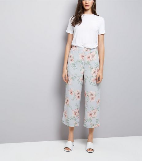 Pale Blue Floral Print Cropped Trousers | New Look