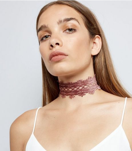 Brown Velvet Cut Out Wide Choker | New Look