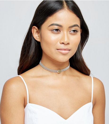 Silver Metallic Disc Detail Choker | New Look