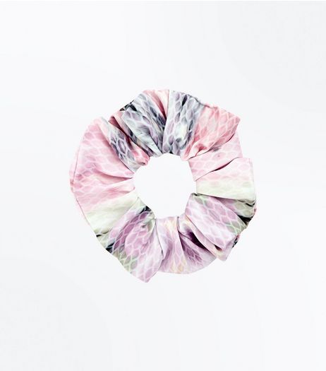 Pink Blurry Tie Dye Print Scrunchie | New Look