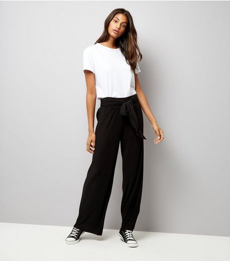 Loving This Black Pleated Tie Waist Trousers | New Look