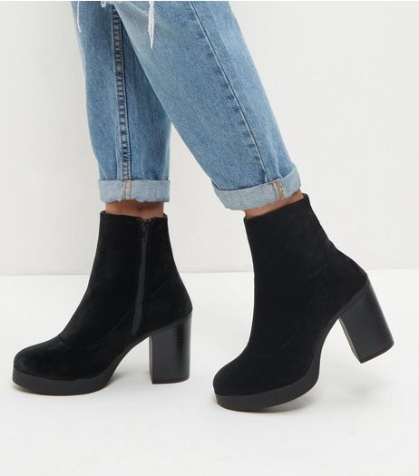 Wide Fit Black Chunky Block Heel Chelsea Boots | New Look